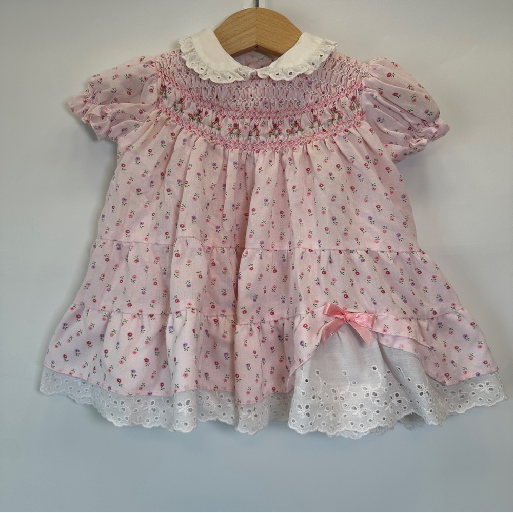 VTG Polly Flinders 6-9M Hand Smocked Dress w/ Embroidered Florals White Lace